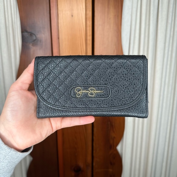 Jessica Simpson Black Quilted Wallet - Picture 1 of 3